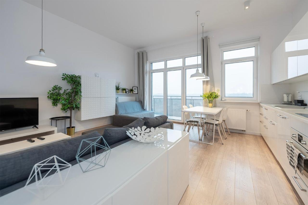 Penthouse With A View Of Lodz & Free Parking Lägenhet Exteriör bild