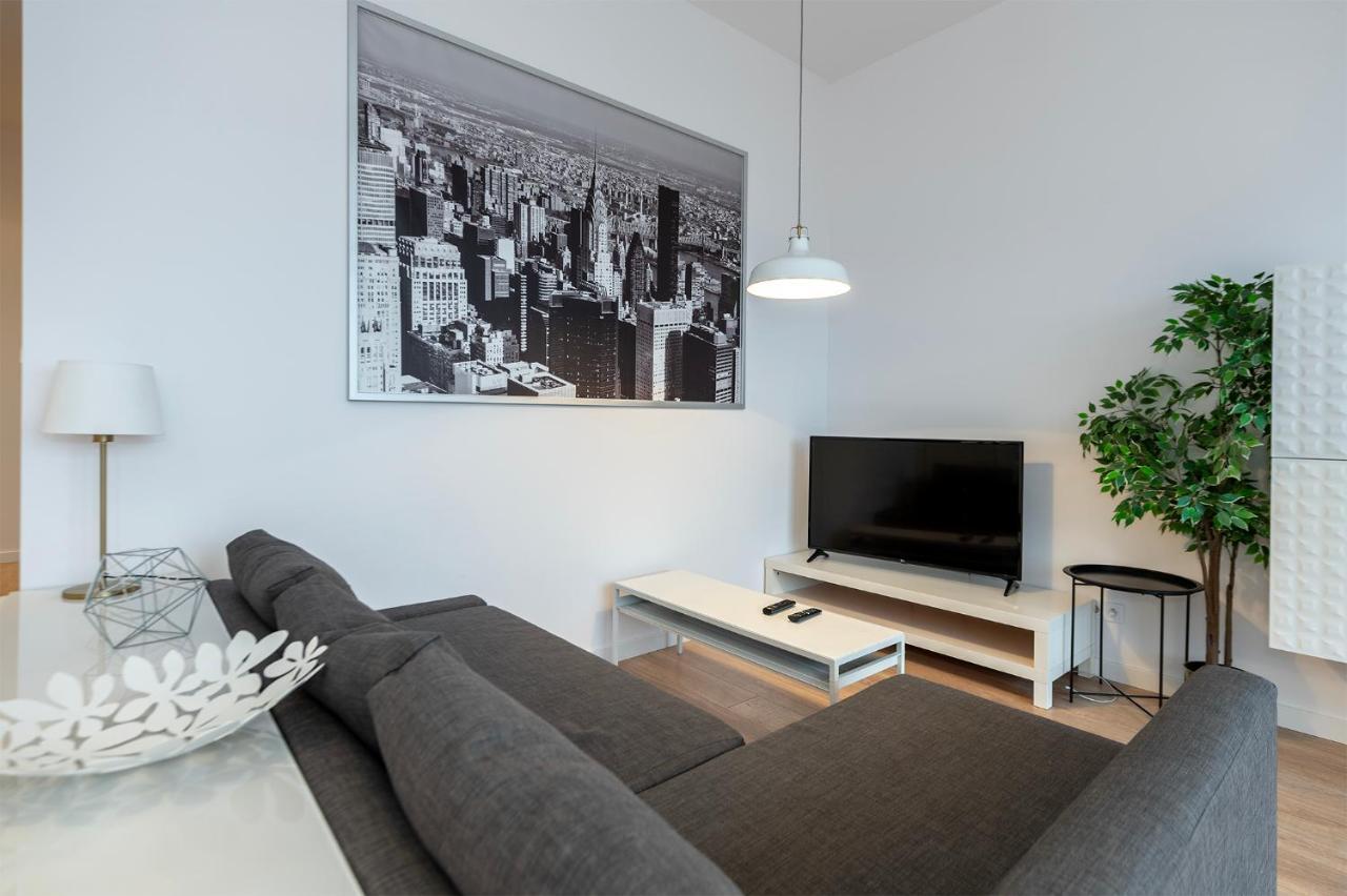 Penthouse With A View Of Lodz & Free Parking Lägenhet Exteriör bild